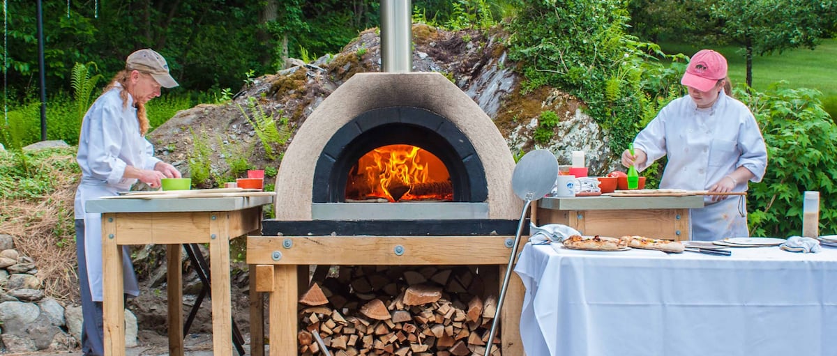 West Mountain Inn - Outdoor Pizza Oven with Chefs