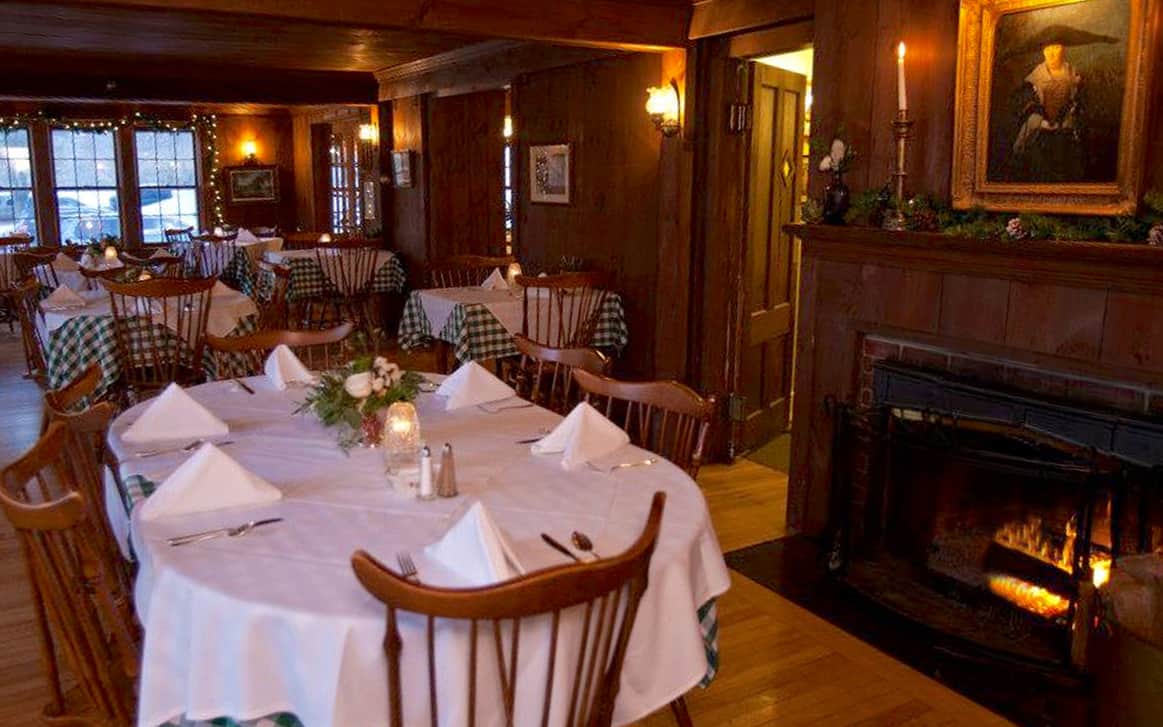 West Mountain Inn - Remember Baker Restaurant Dining with Fireplace