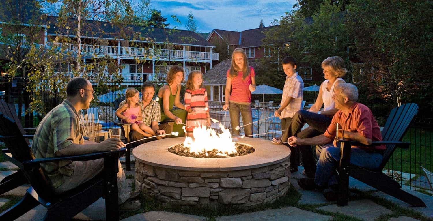 Green Mountain Inn - Summer Exterior Family Fun Bonfire Marshmallows