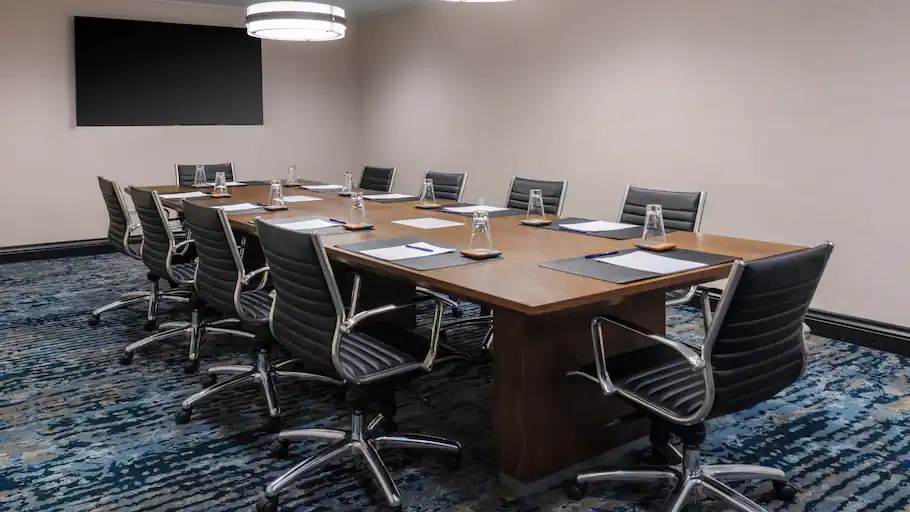 DoubleTree by Hilton Burlington - Providence Boardroom Meeting Room