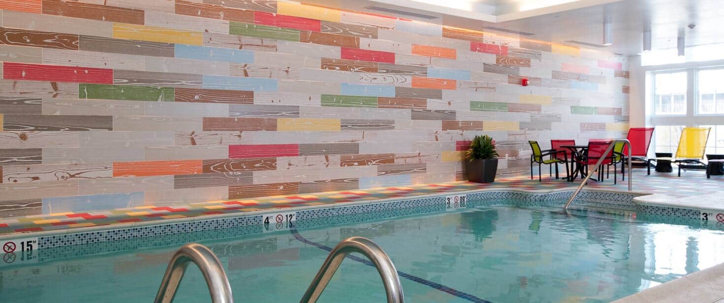 Hilton Garden Inn Burlington Downtown - Indoor Pool