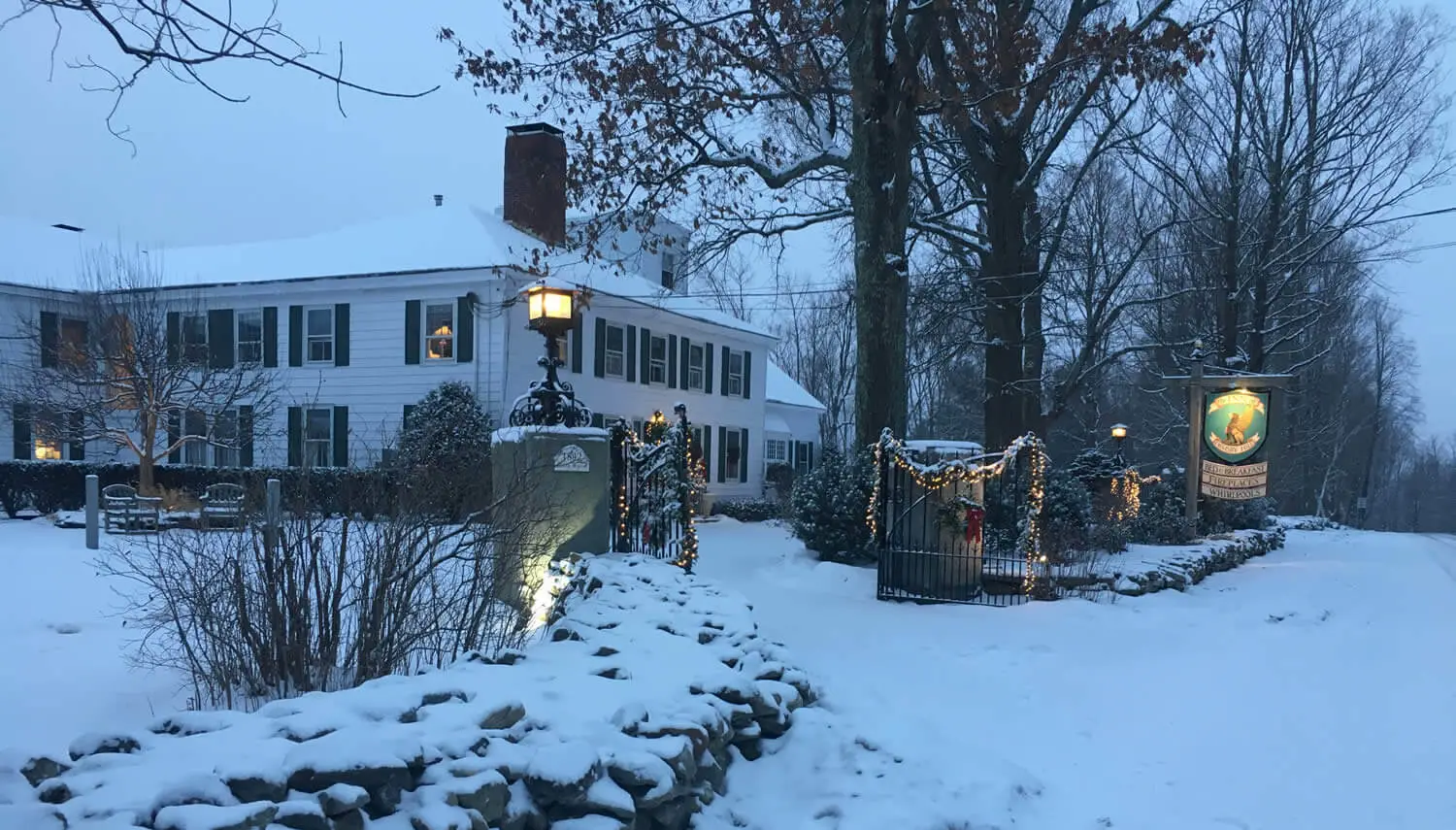 Inn at Ormsby Hill - Winter Entrance Exterior