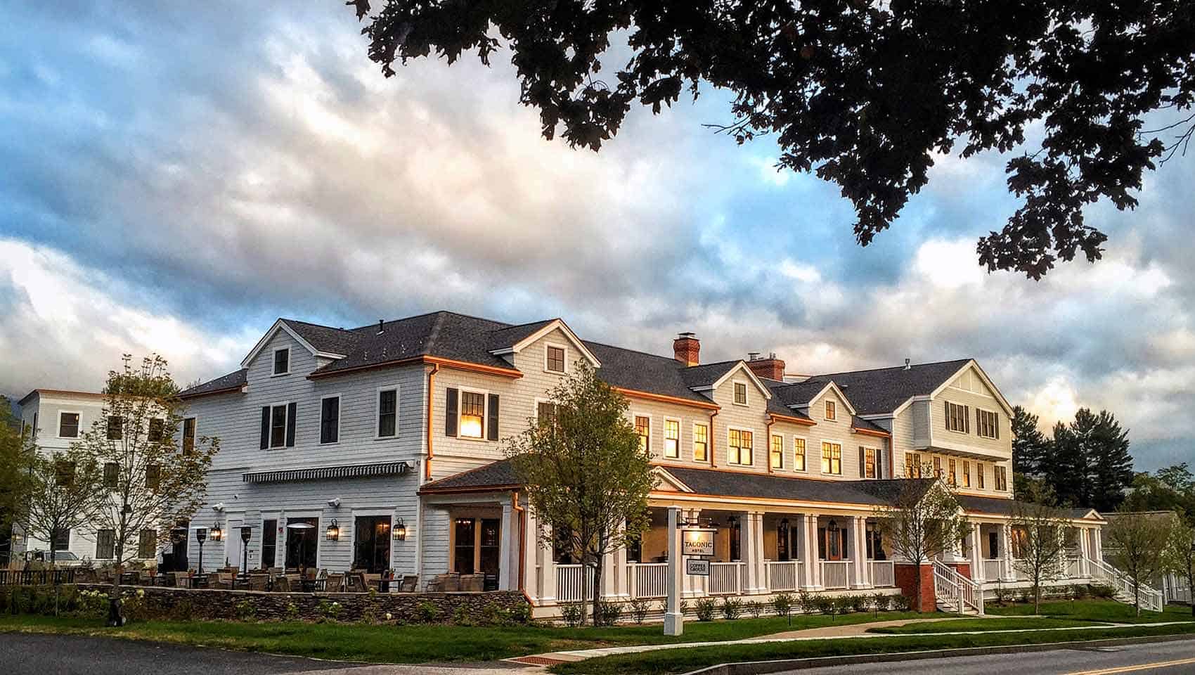 Kimpton Taconic Hotel - Summer Building Exterior