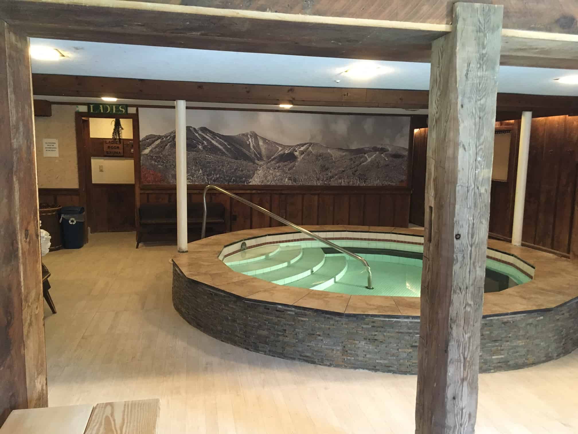 Summit Lodge - Indoor Hot Tub