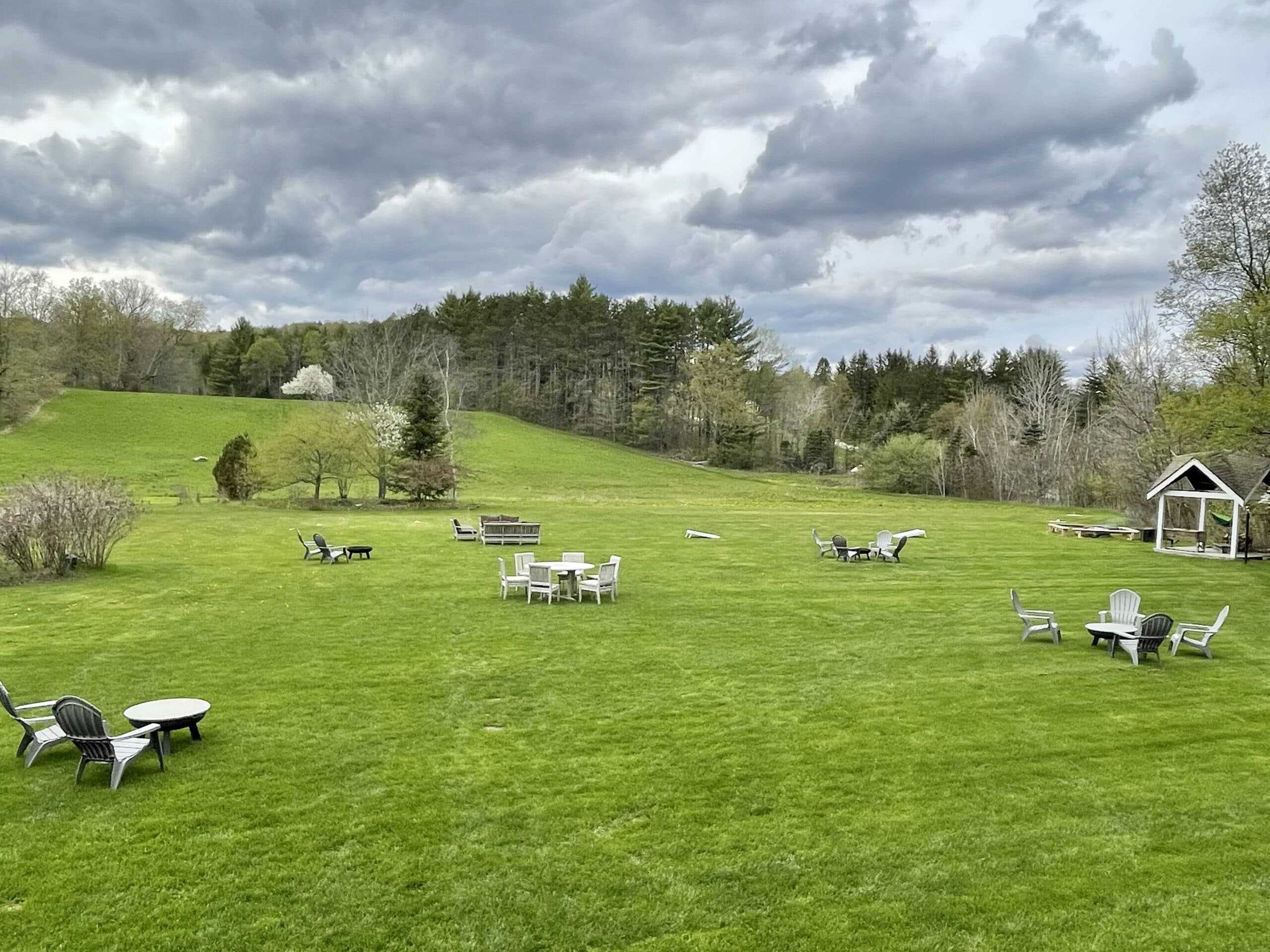 1824 House Inn + Barn - Cloudy Backyard