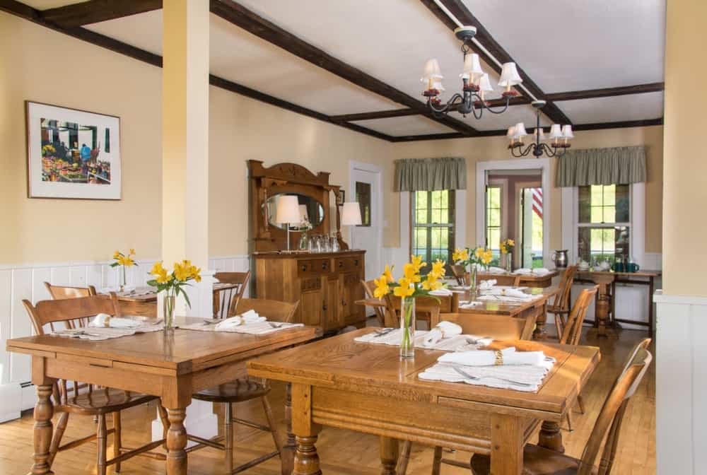 Brass Lantern Inn - Breakfast Dining Room