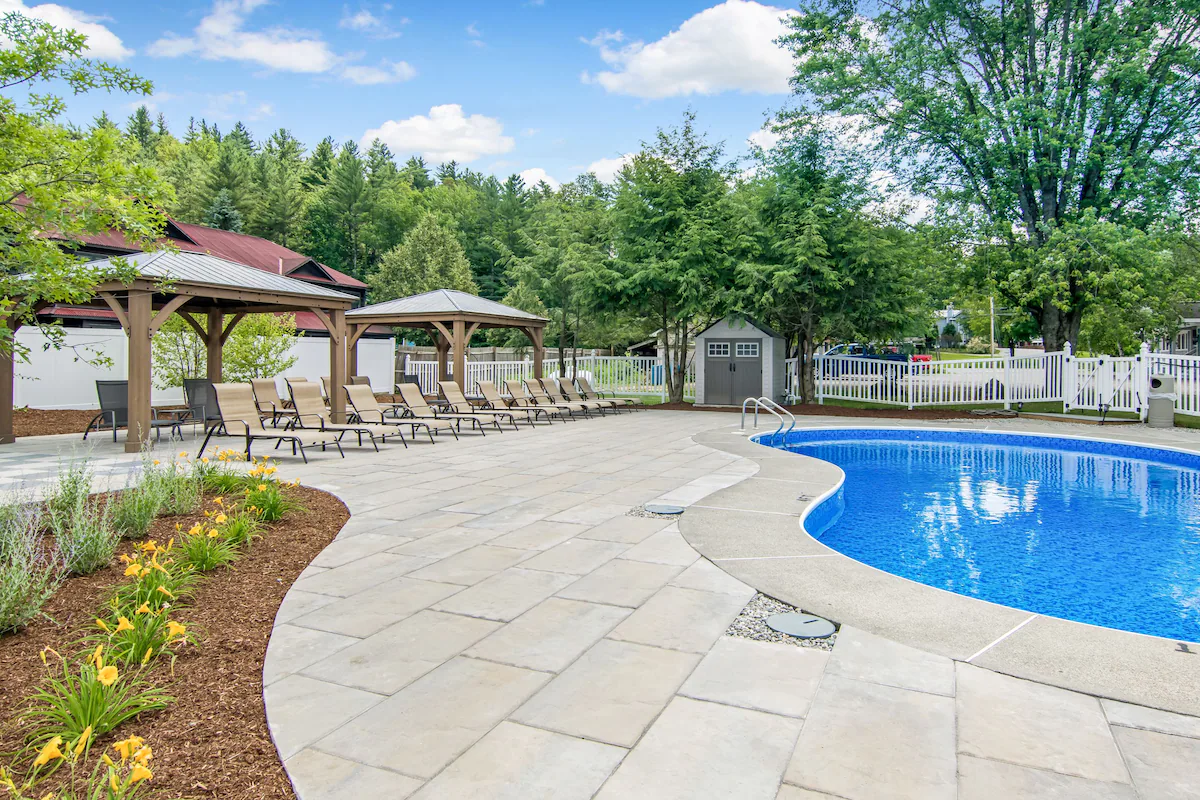 Gray Fox Inn - Summer Outdoor Pool