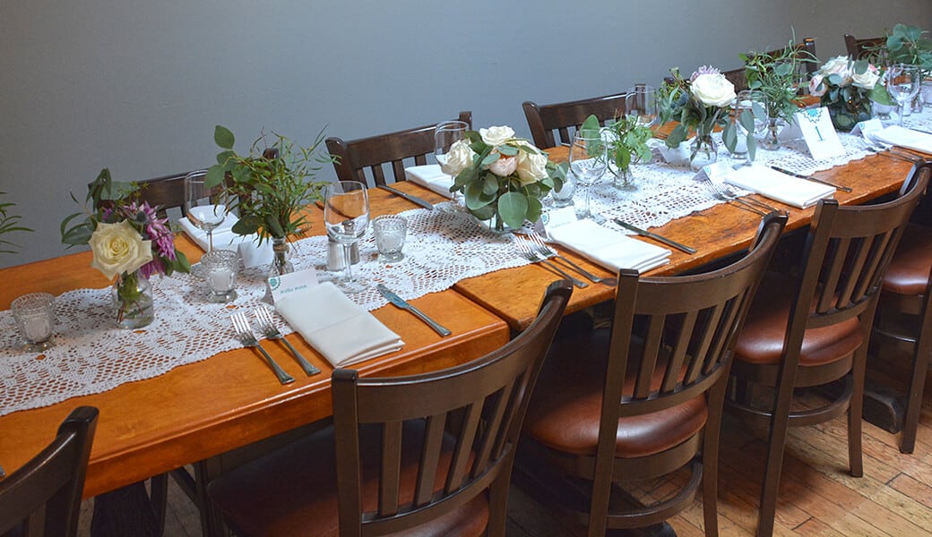 Hyde Away Inn - Event Dining Table