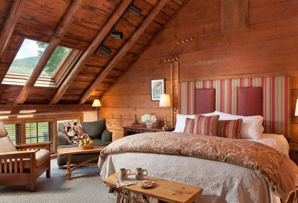 Inn at the Round Barn Farm - King Bed