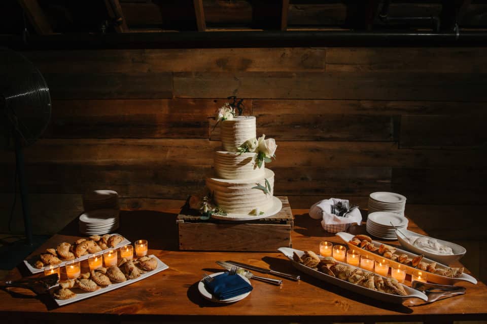 Inn at the Round Barn Farm - Wedding Cake