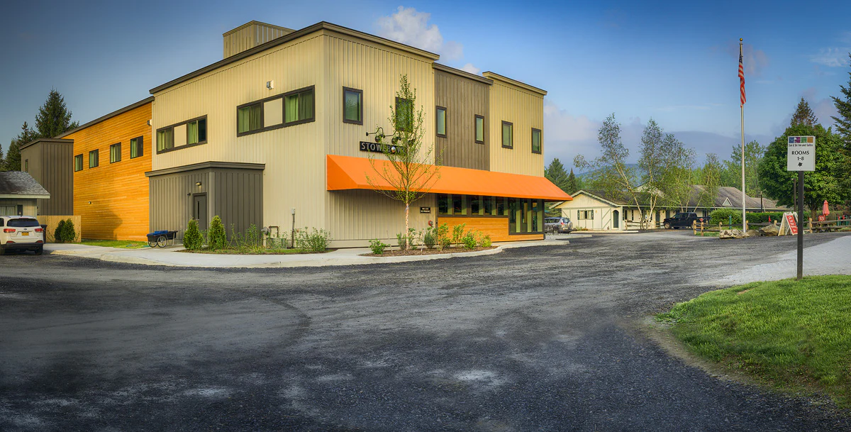 Sun & Ski Inn and Suites - Summer Exterior