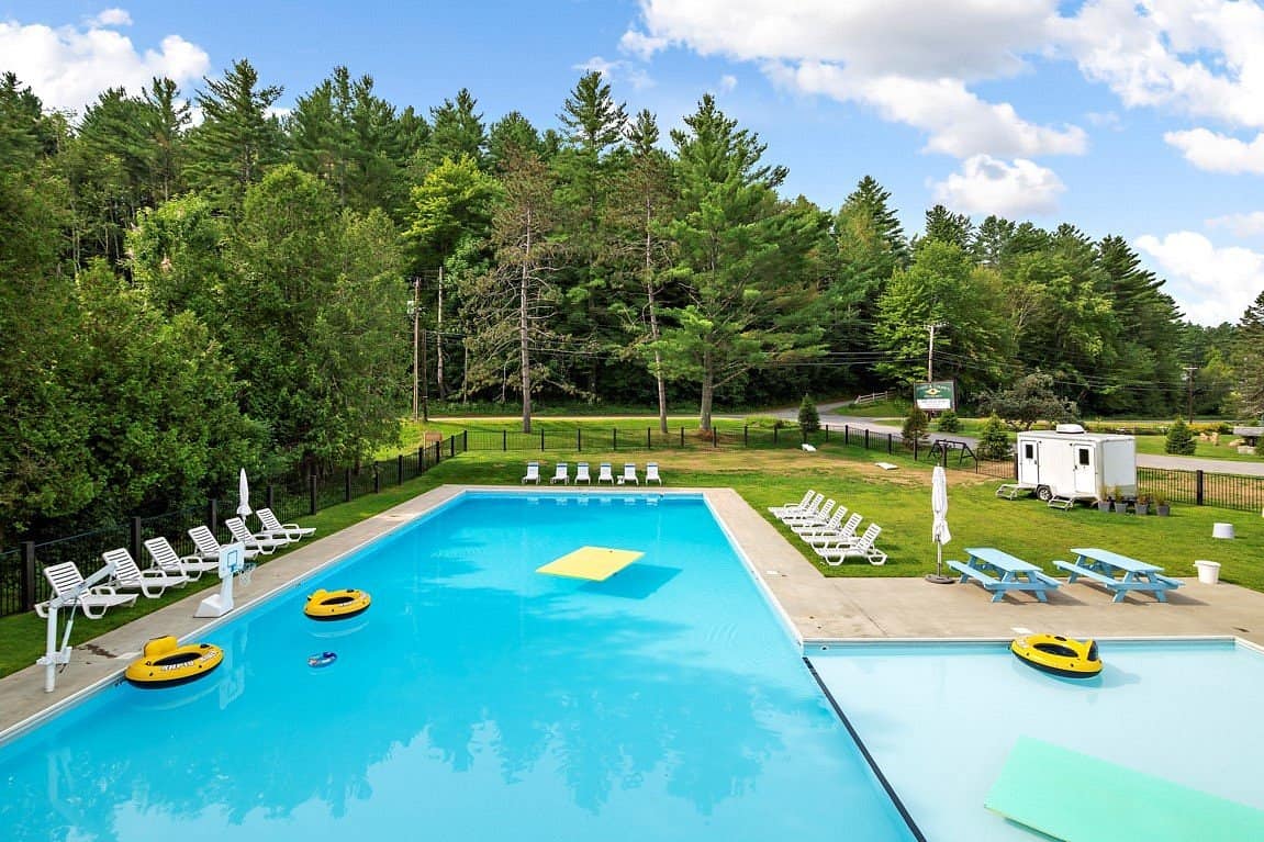 Town & Country Stowe - Summer Outdoor Pool