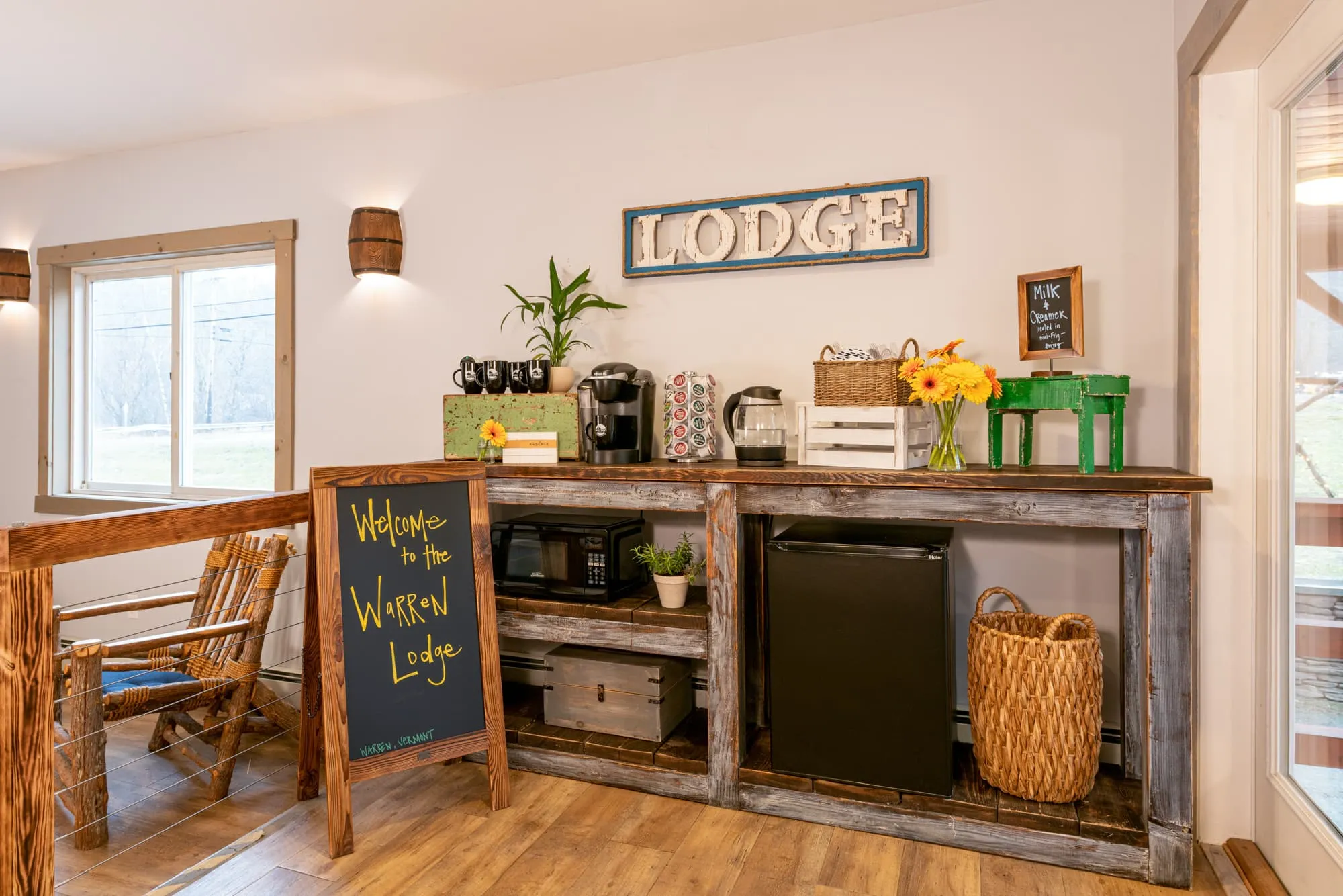 Warren Lodge - Lobby Coffee Bar