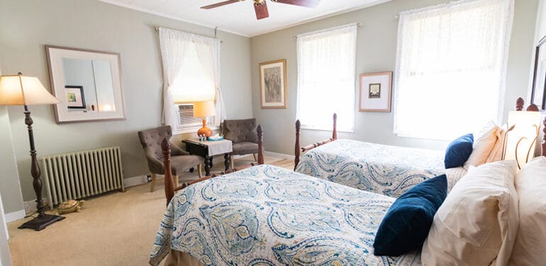 Waybury Inn - Two Double Beds