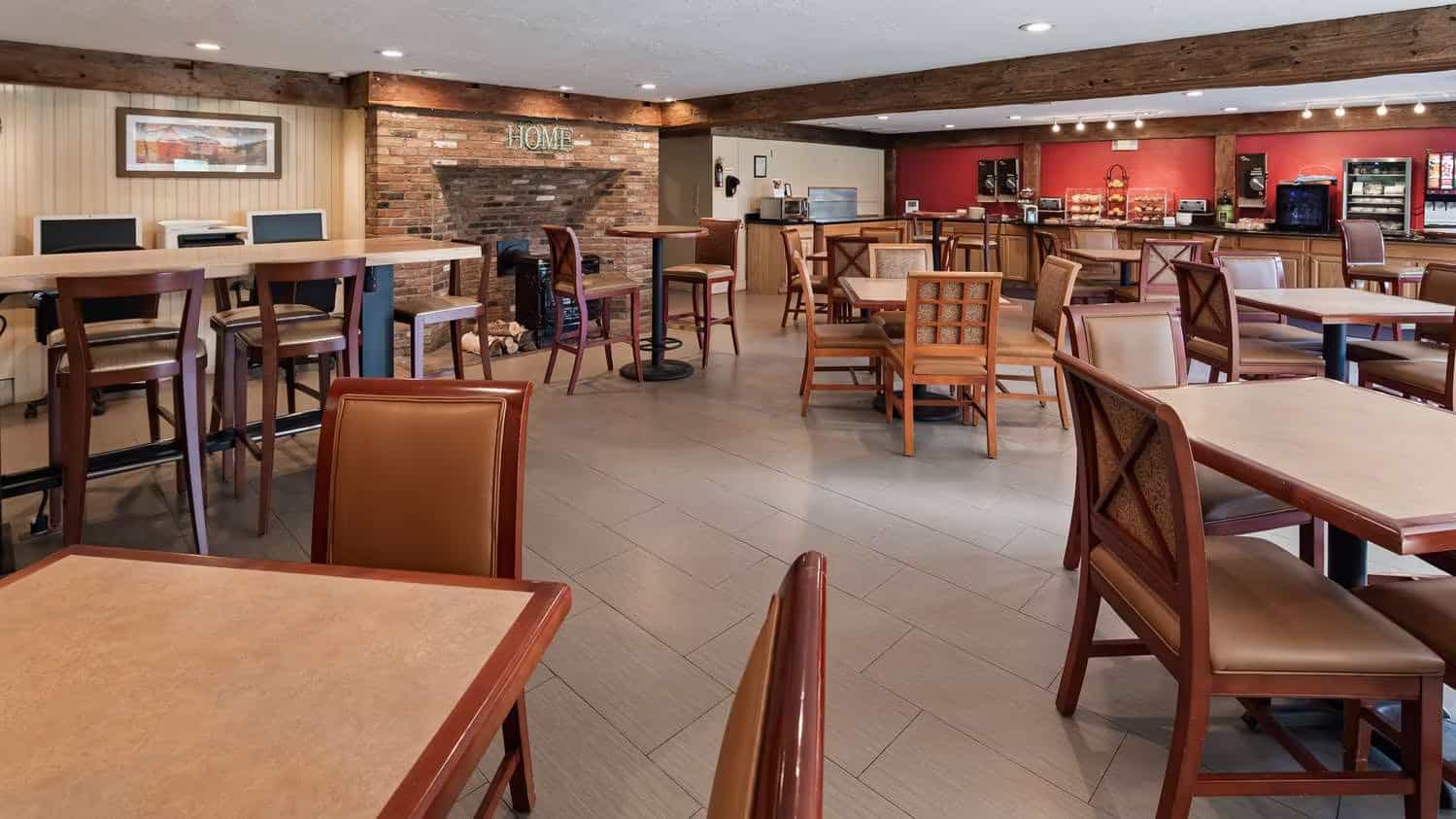 Best Western Rutland-Killington - Breakfast Dining with Fireplace