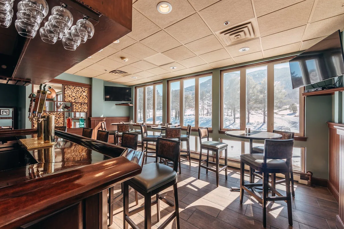 Holiday Inn Club Vacations at Ascutney - Bar Seating