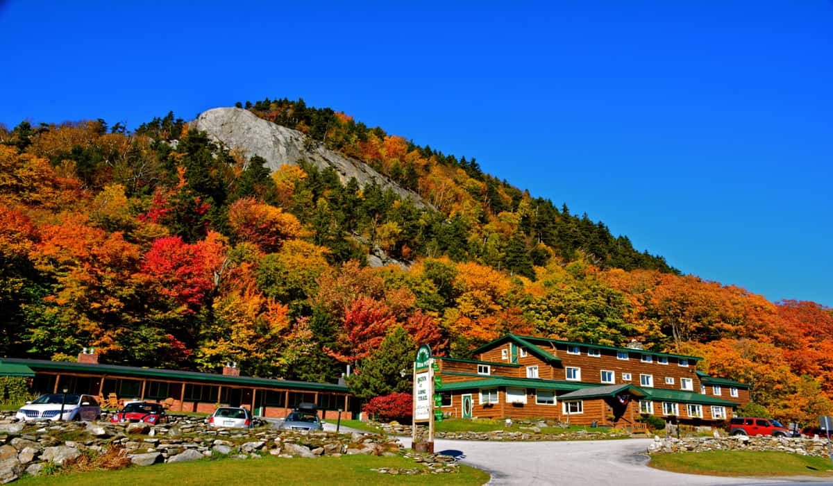 Inn at Long Trail - Fall Exterior Entrance with Sign