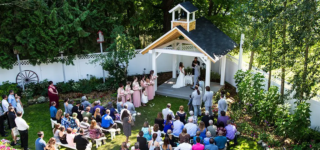 Phineas Swann Inn & Spa - Summer Outdoor Wedding Chapel with Guests