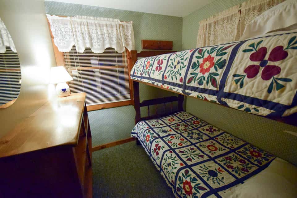 Stowe Cabins in the Woods - Bunkbeds