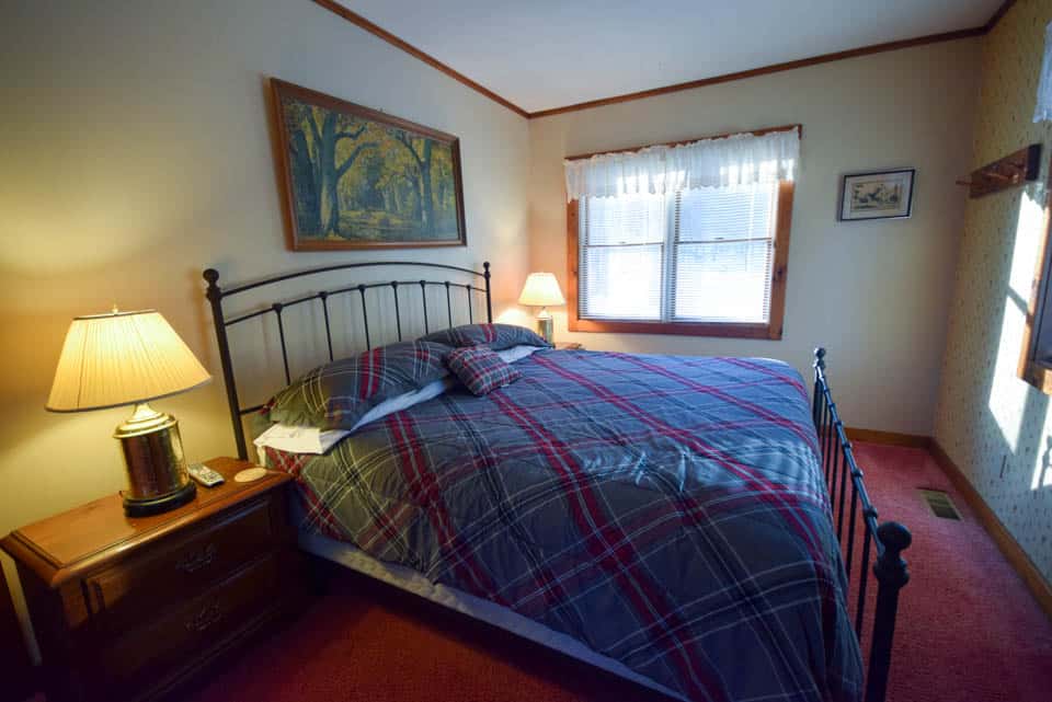 Stowe Cabins in the Woods - Queen Bed