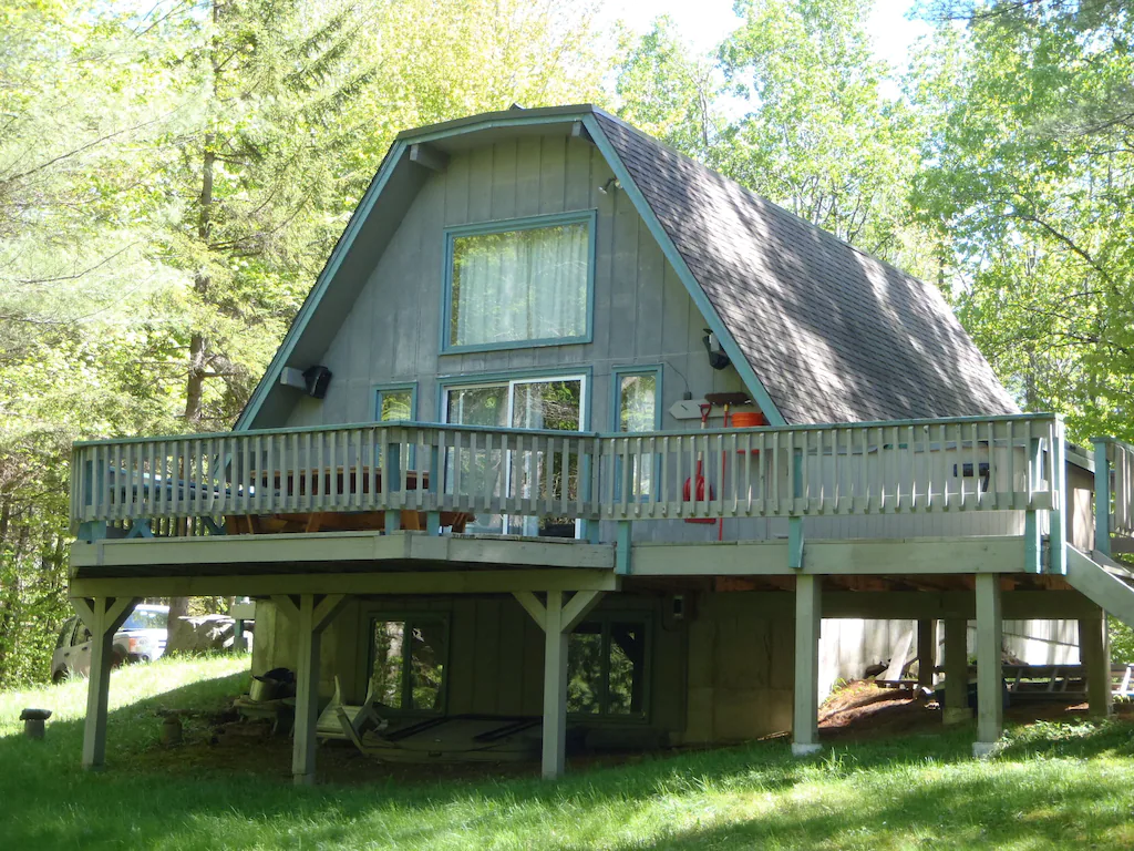 Alpine Meadows Chalet Stowe Exterior Summer Sun