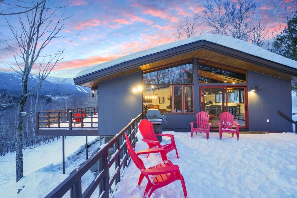 Amazing views near mtn and town- family friendly ski house Sunset Winter View