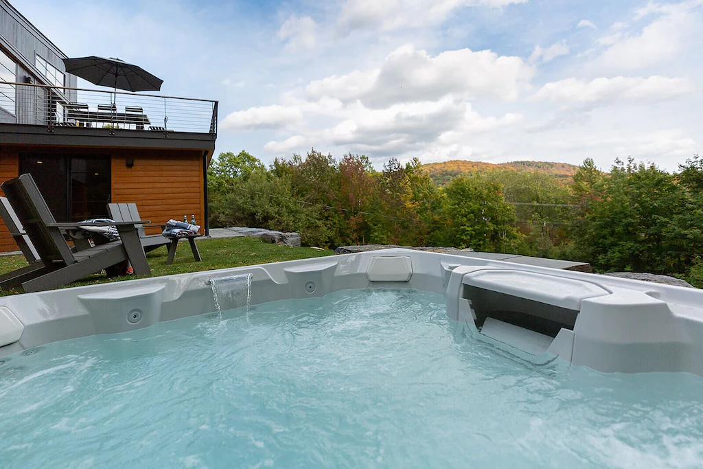 Brand New Luxury Retreat with Hot Tub and amazing views Hot Tub