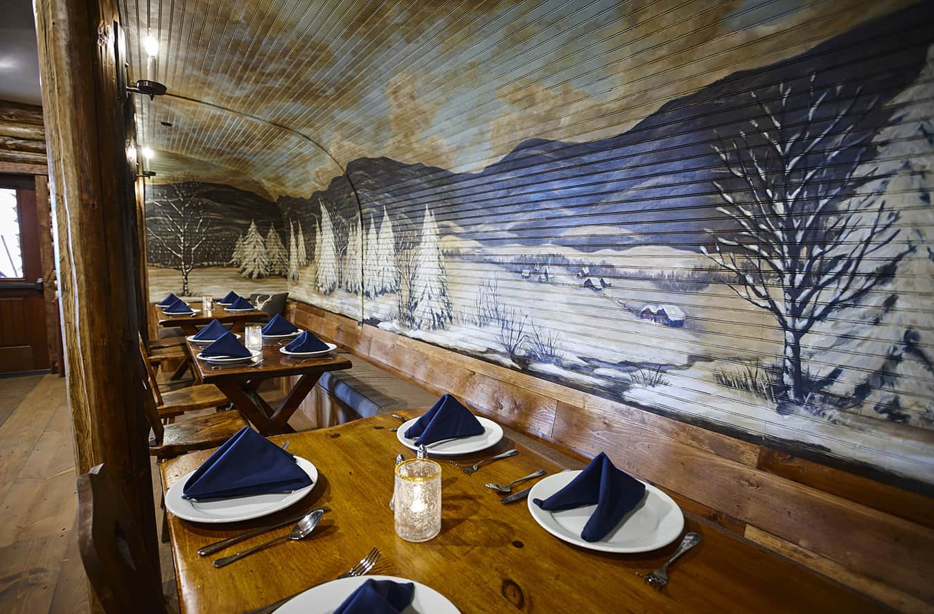 Johnny Seasaw's Restaurant - Dining Tables with Mural