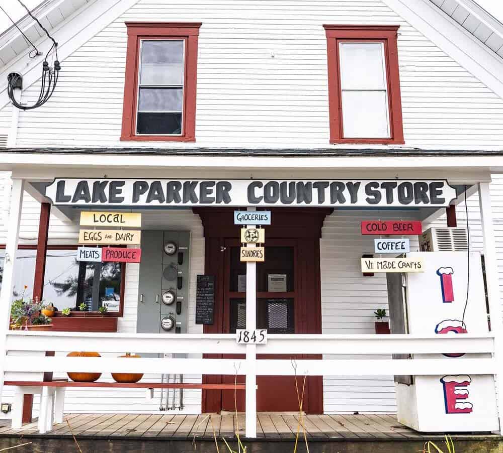 Parker Pie Company - Lake Parker Country Store Entrance