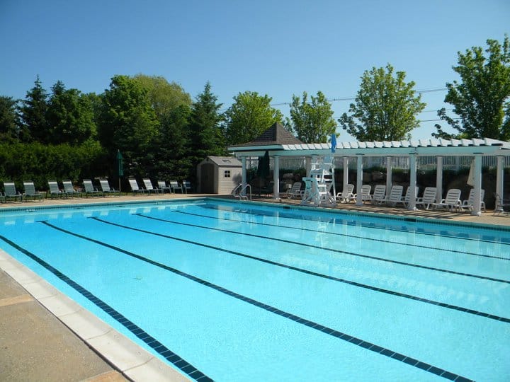 Vermont National Country Club - Pool