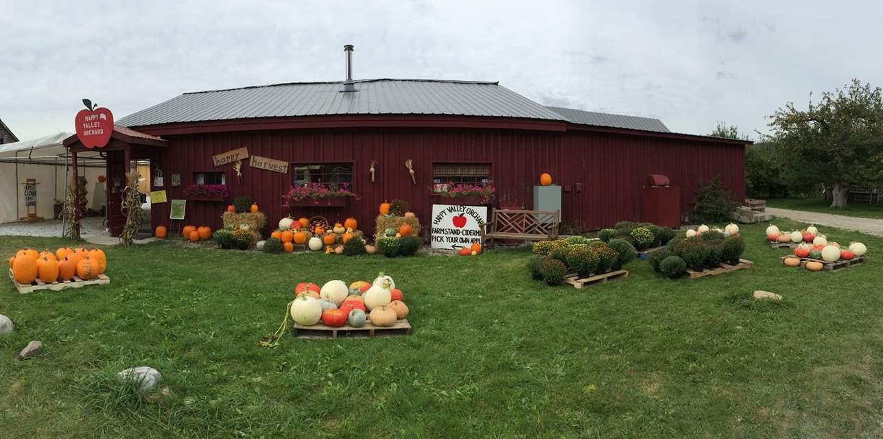 Happy Valley Orchard - Store Exterior